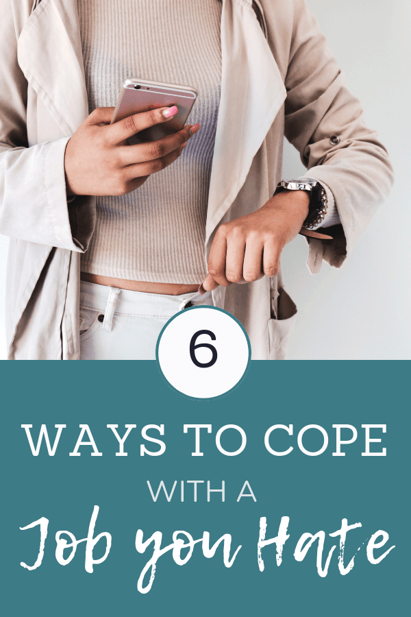 Studies show that up to 80% of people hate the job they have. Are you one of them? Learn how to be happy in life anyways with these 6 tips. Click through to read more. #Compassmylife #happiness